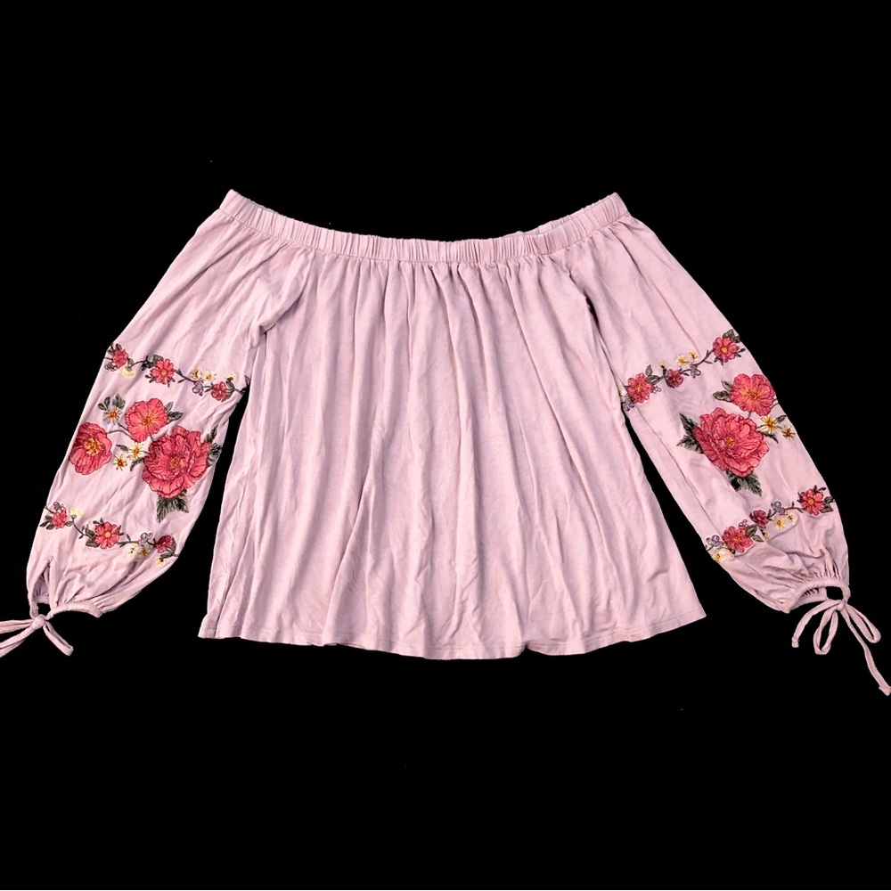 American Eagle | Off Shoulder Floral Embroider 7/8 Long Sleeve Top